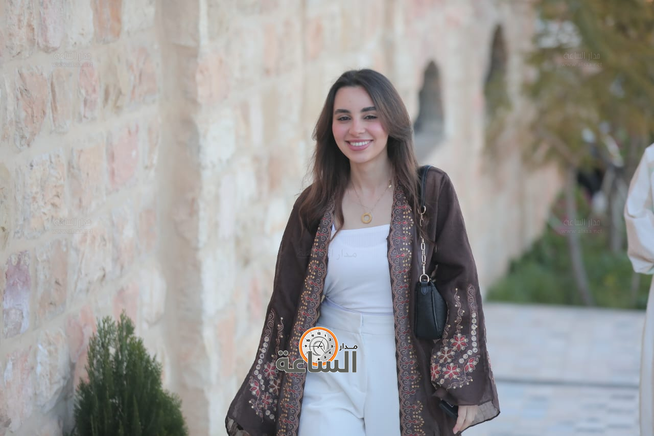 Madar Al-Saa Images 0.10662990227371383