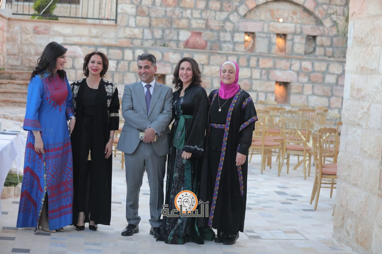 Madar Al-Saa Images 0.7001527000693613