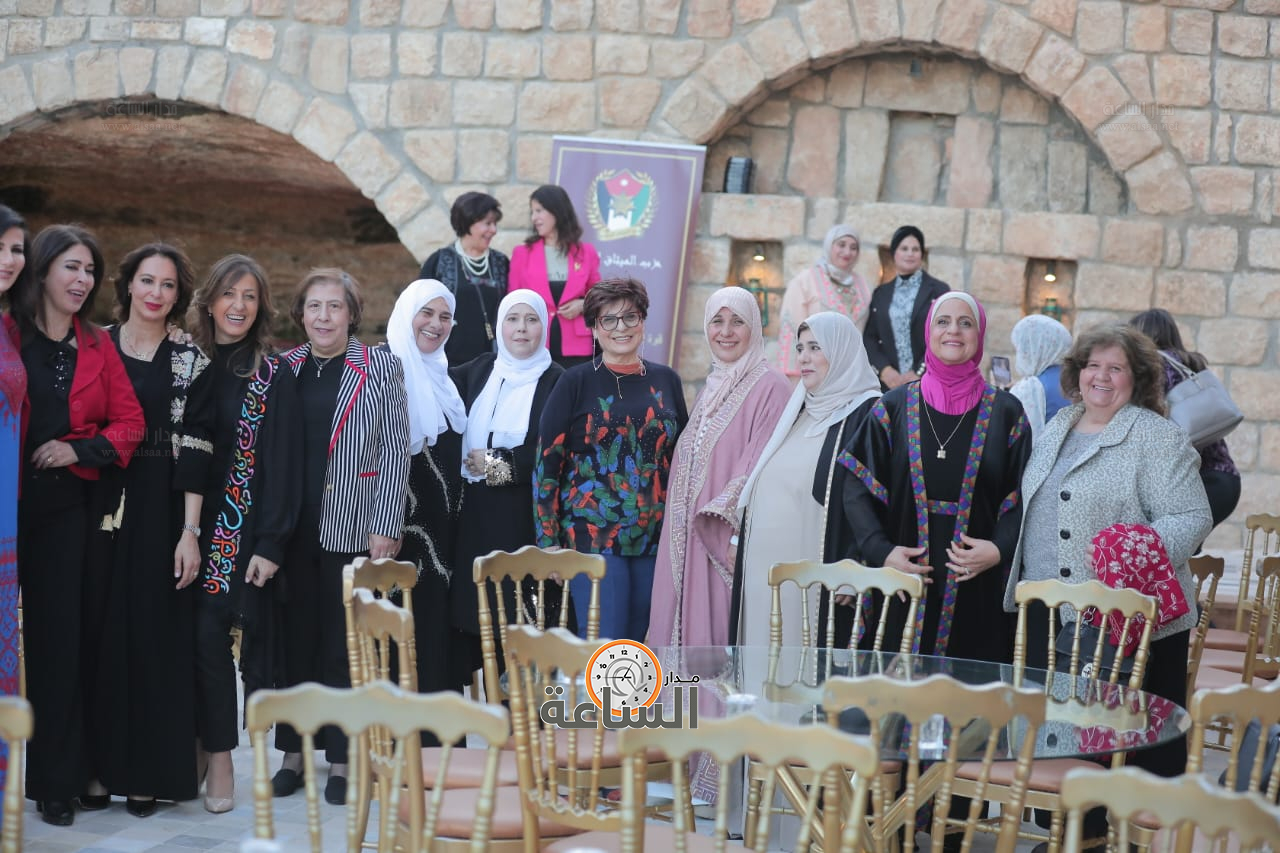 Madar Al-Saa Images 0.04817734492533776