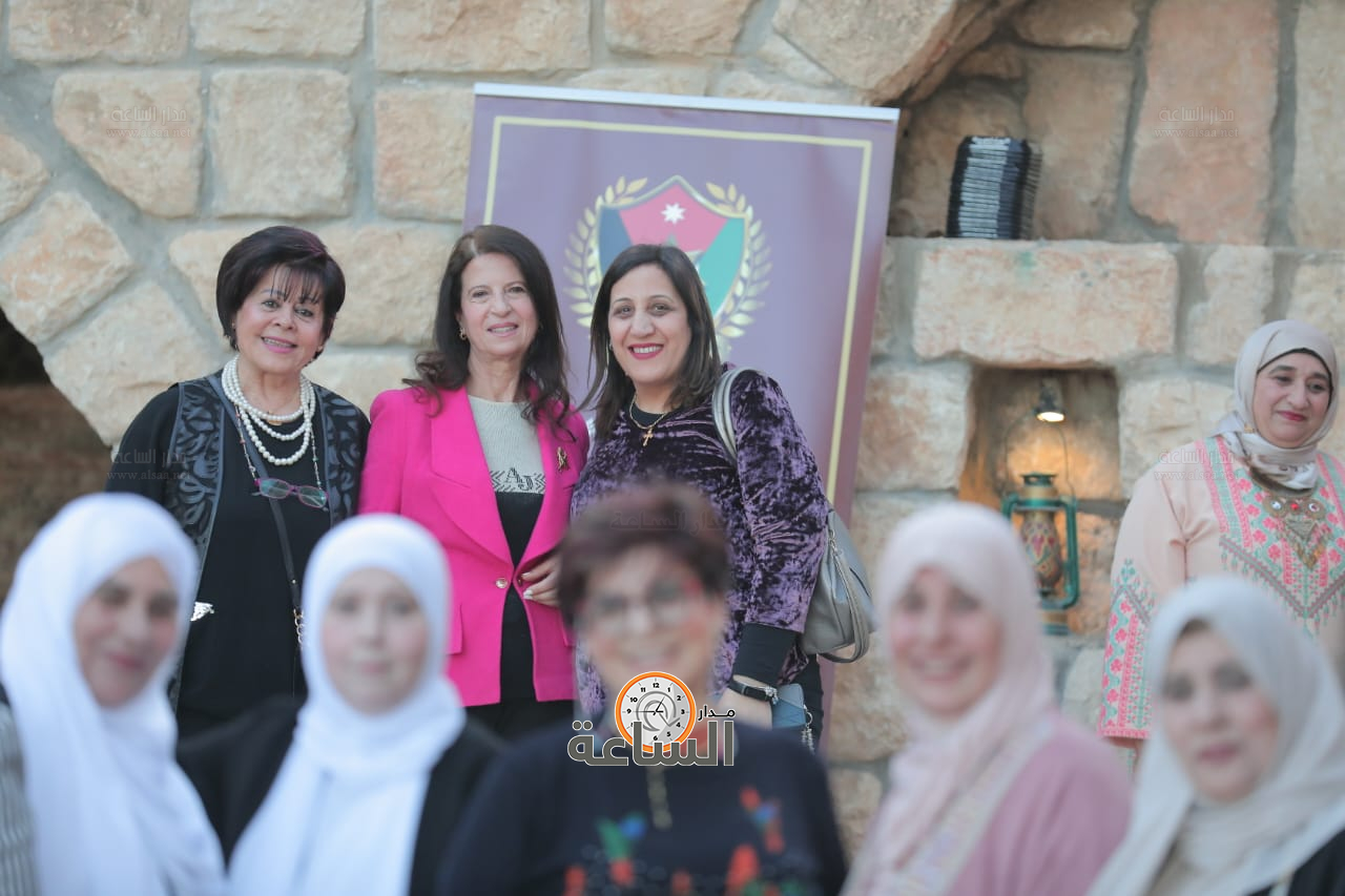 Madar Al-Saa Images 0.47087796674994675