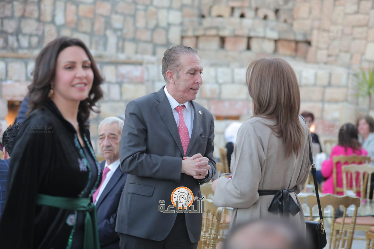 Madar Al-Saa Images 0.6563832714454203