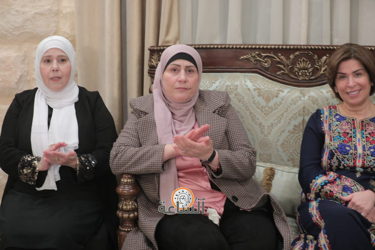 Madar Al-Saa Images 0.6696947203087755