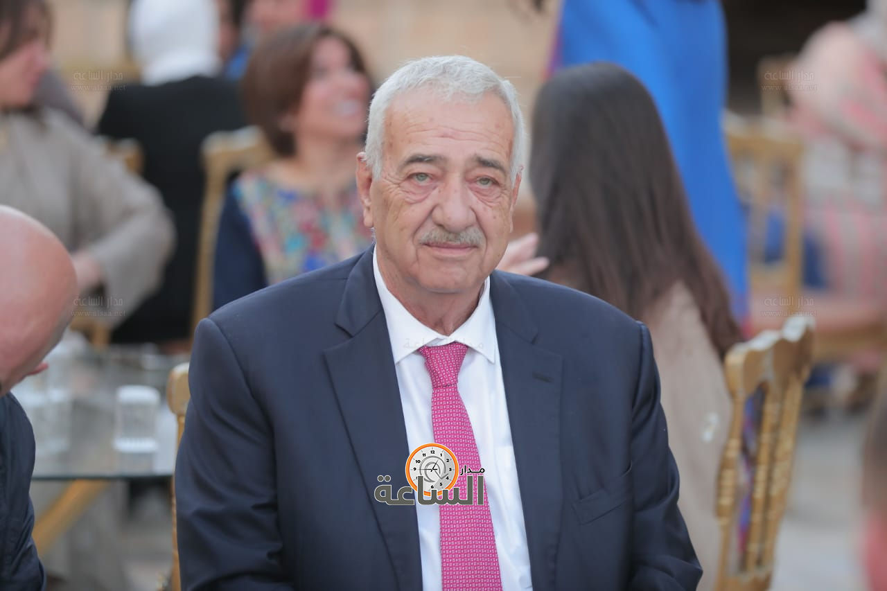 Madar Al-Saa Images 0.43029804862505405