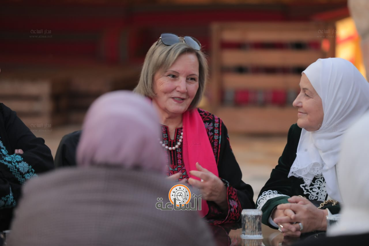 Madar Al-Saa Images 0.5594392488456712