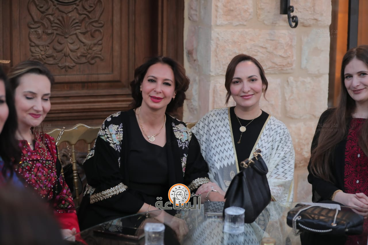 Madar Al-Saa Images 0.5425352325452695