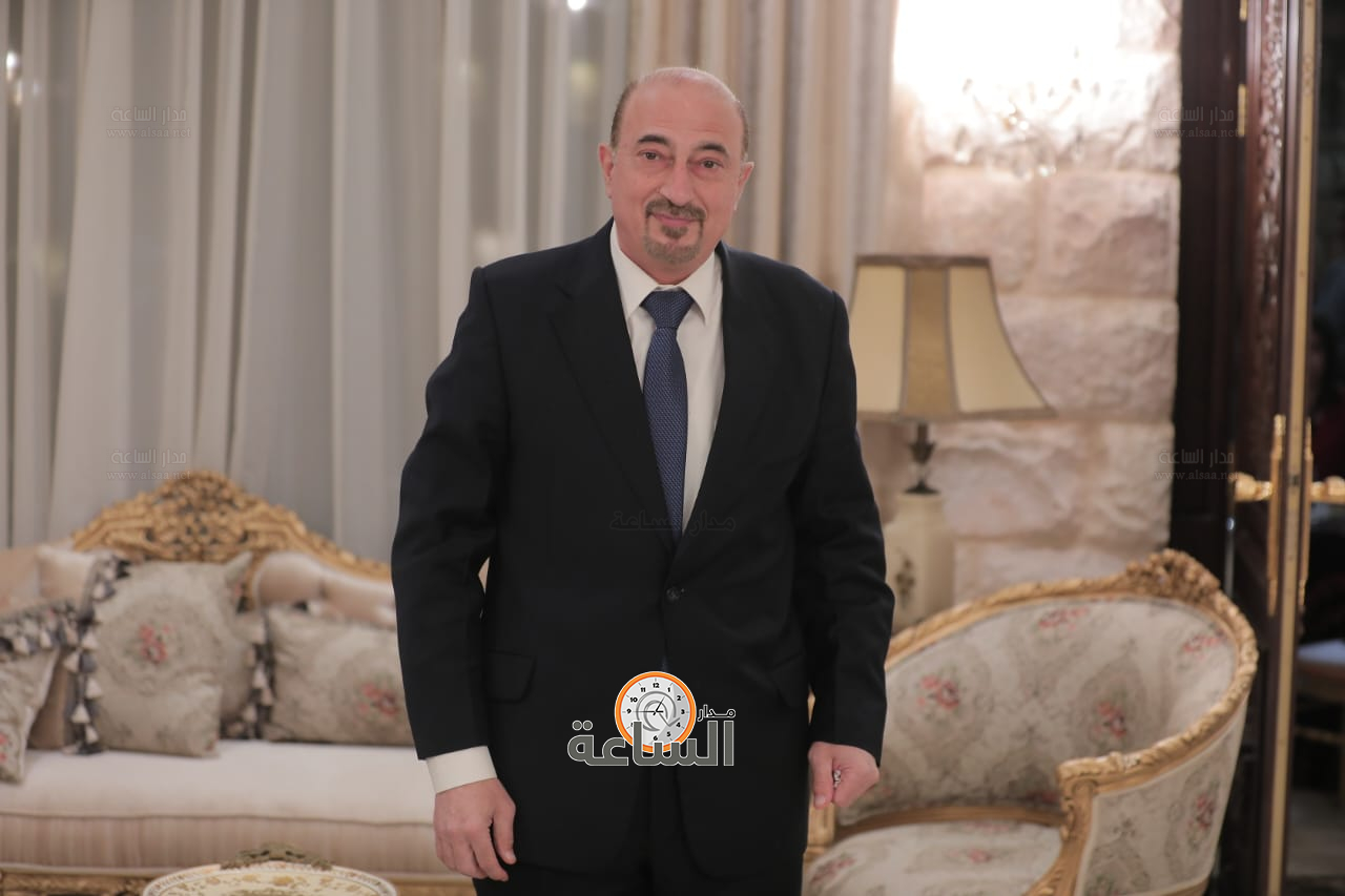 Madar Al-Saa Images 0.7736845674805066