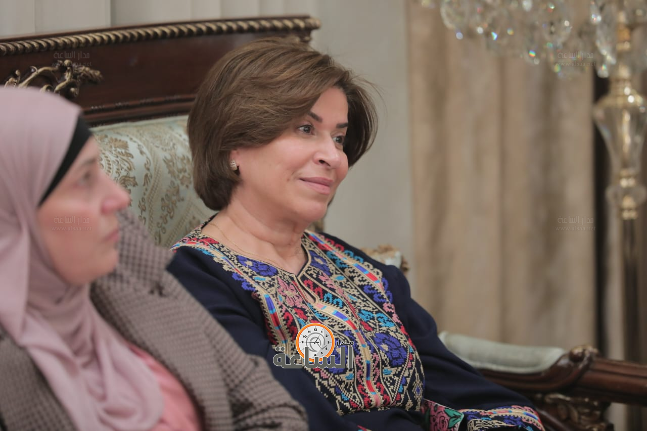 Madar Al-Saa Images 0.10997898403826256