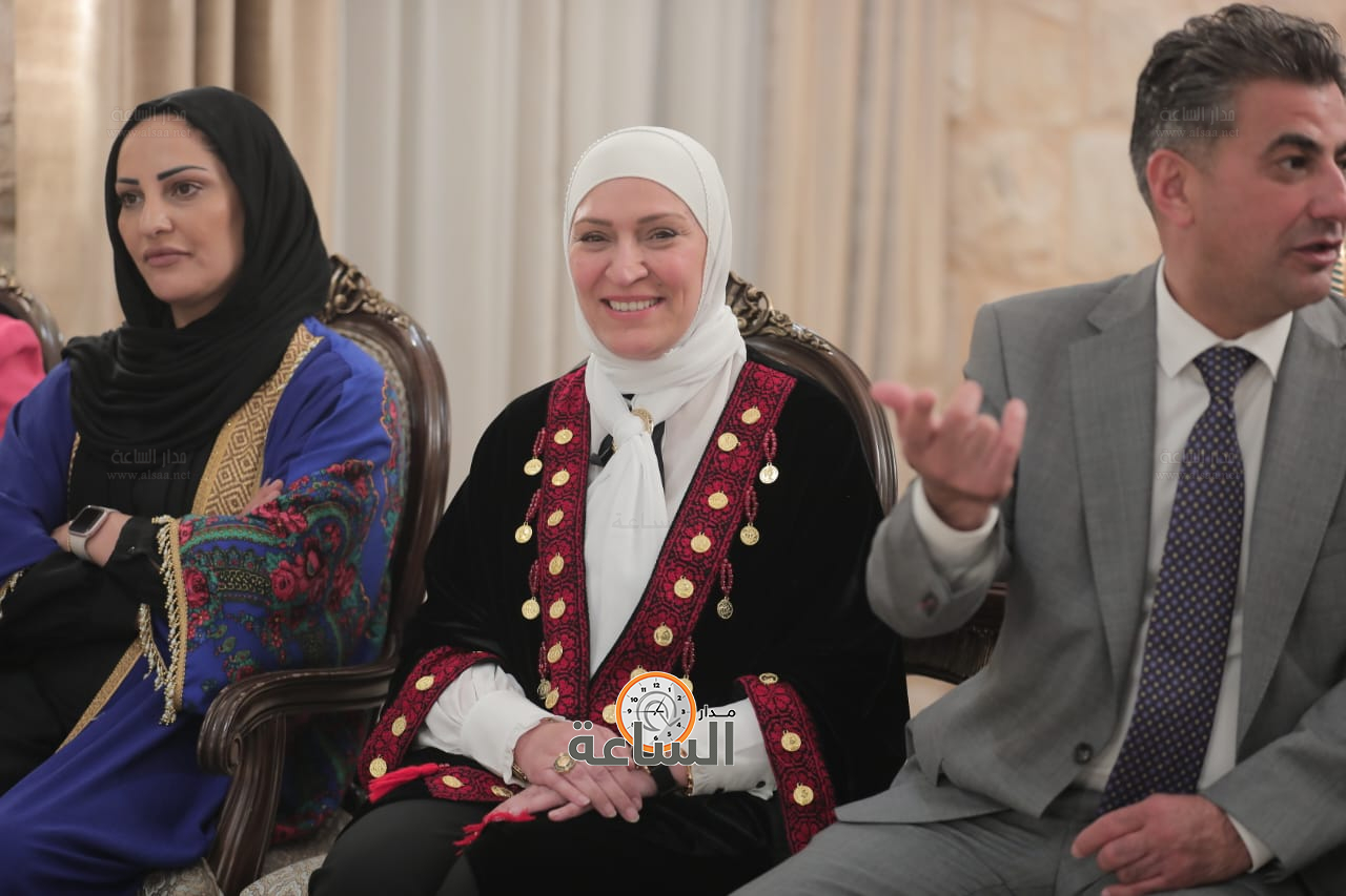 Madar Al-Saa Images 0.05879317324568656