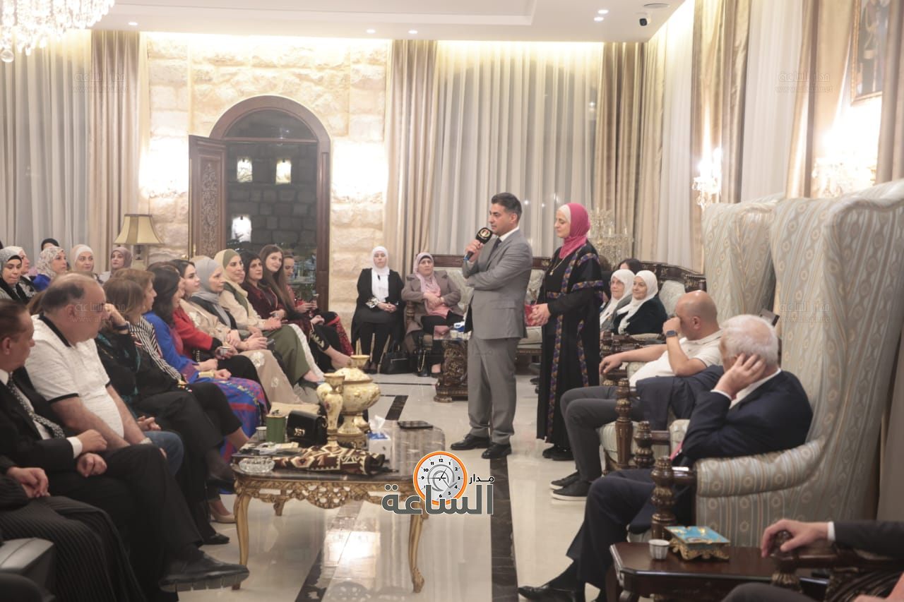 Madar Al-Saa Images 0.47162976224866004