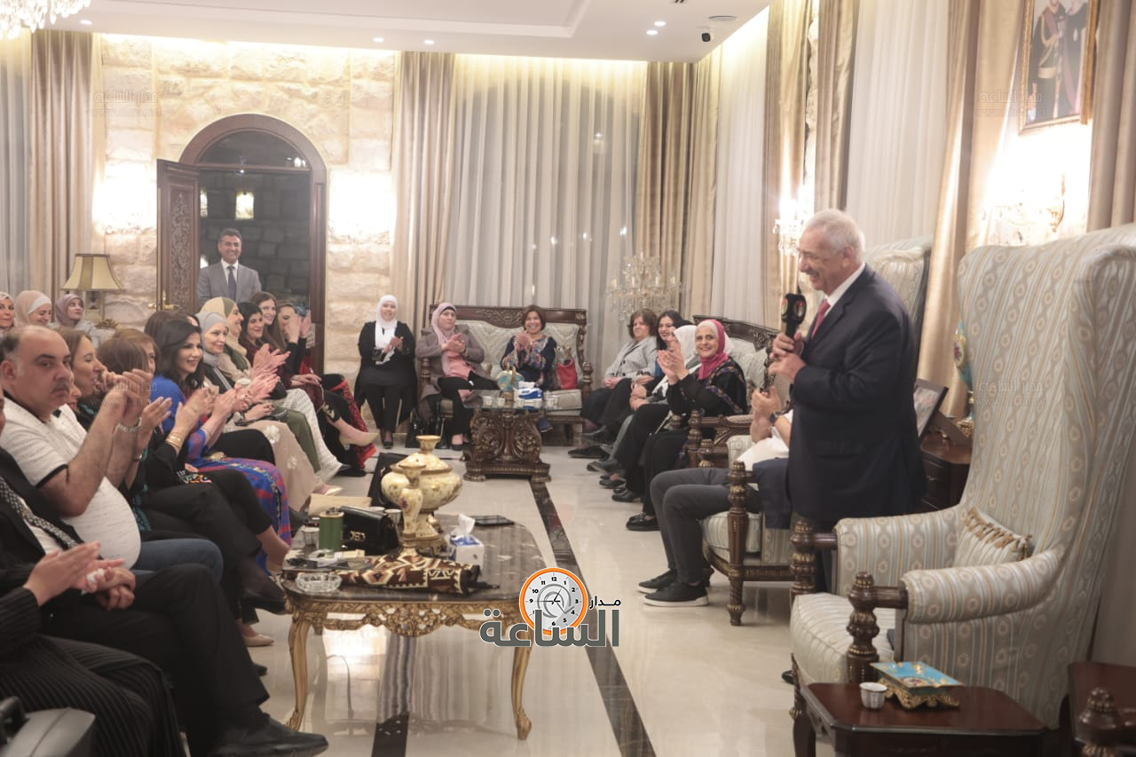 Madar Al-Saa Images 0.1531383722862767