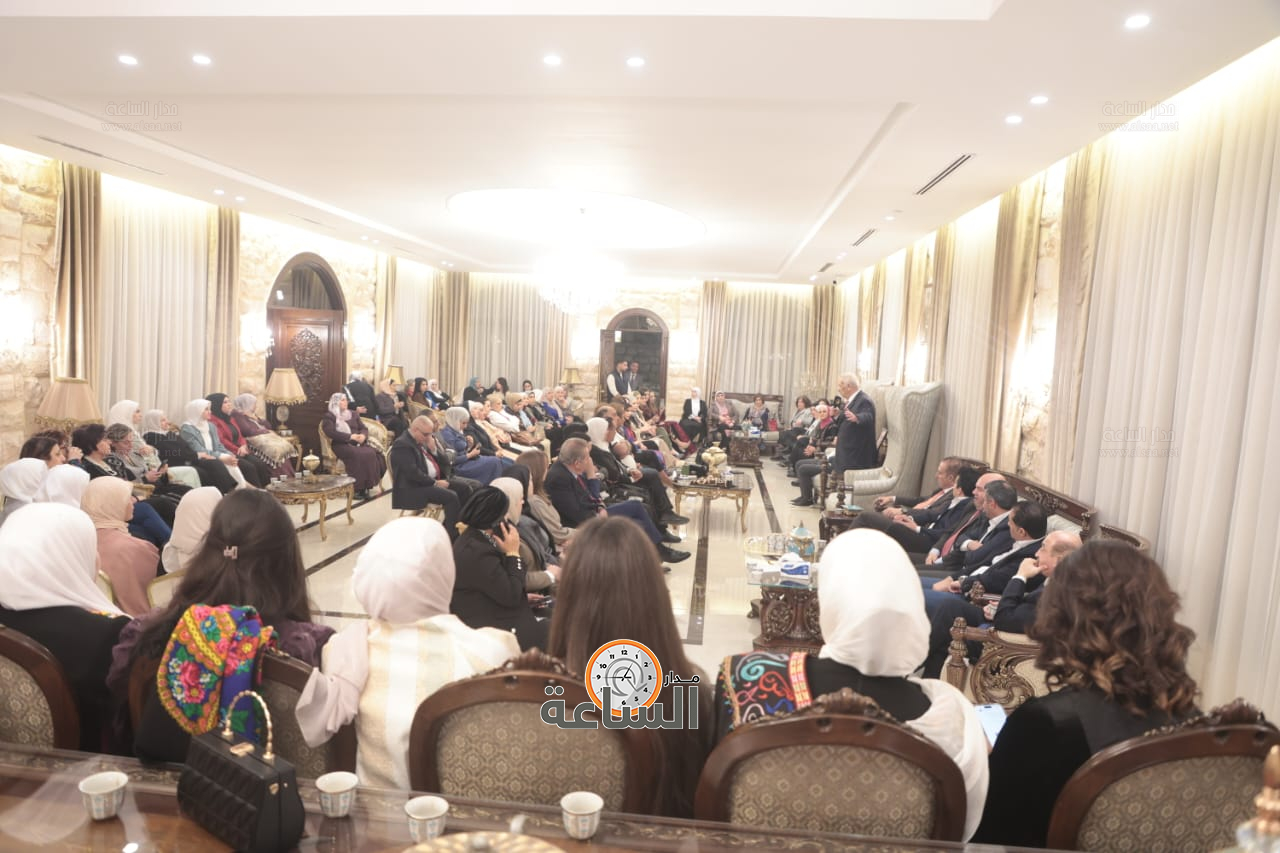 Madar Al-Saa Images 0.46311045937097783