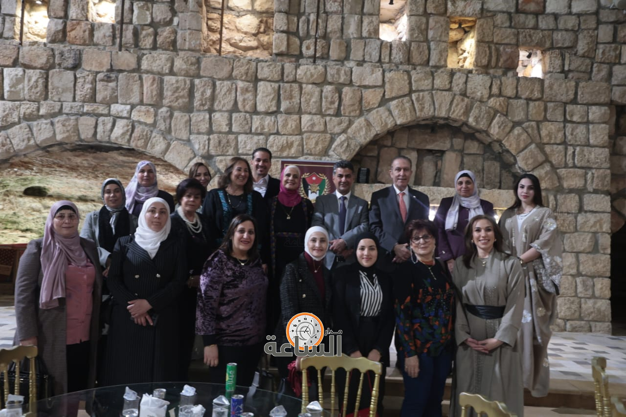 Madar Al-Saa Images 0.18311811206707818