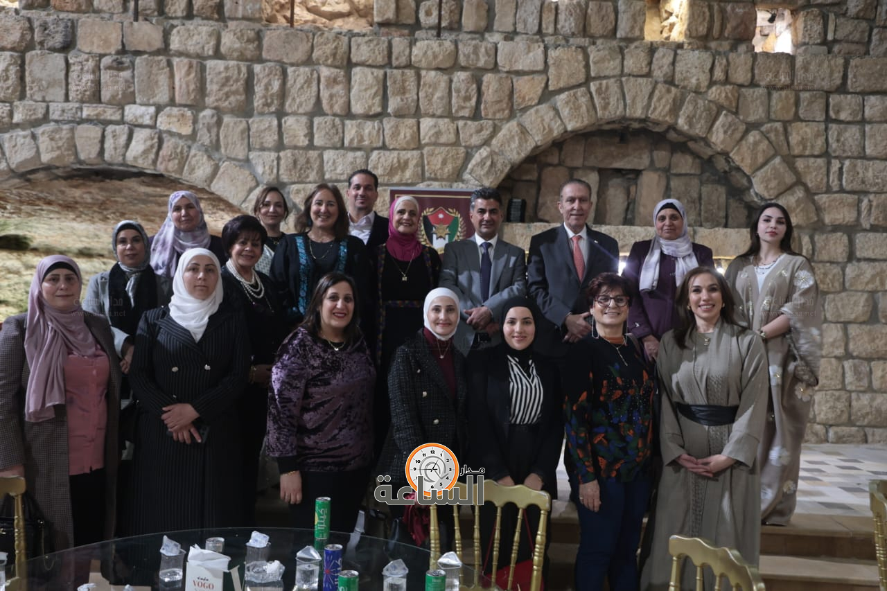 Madar Al-Saa Images 0.6555656538155425