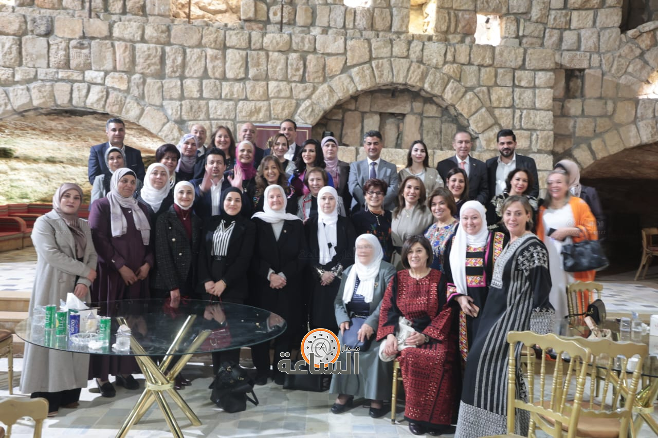 Madar Al-Saa Images 0.09164110707464479