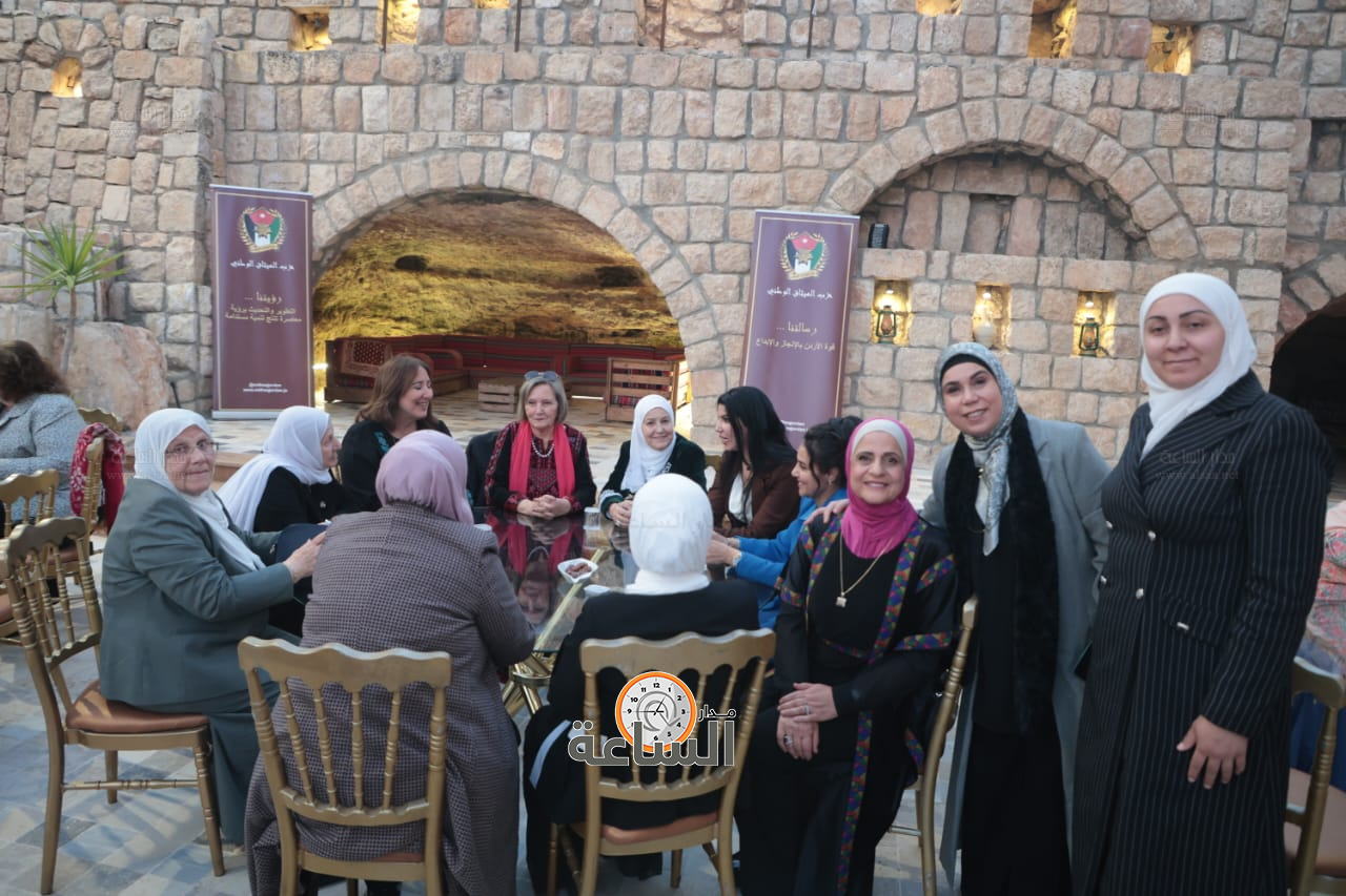 Madar Al-Saa Images 0.0714199457466067