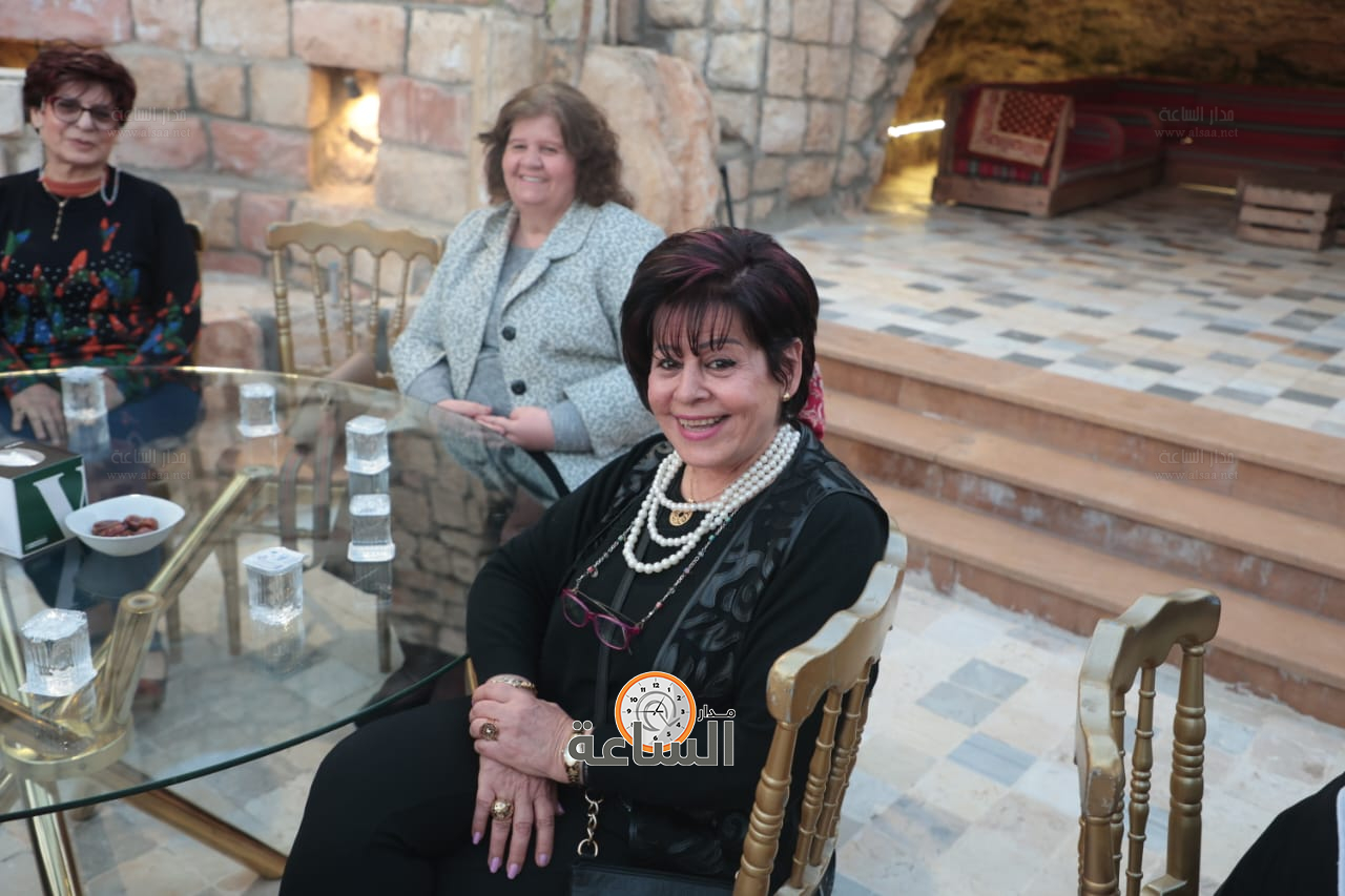 Madar Al-Saa Images 0.35868852645055527