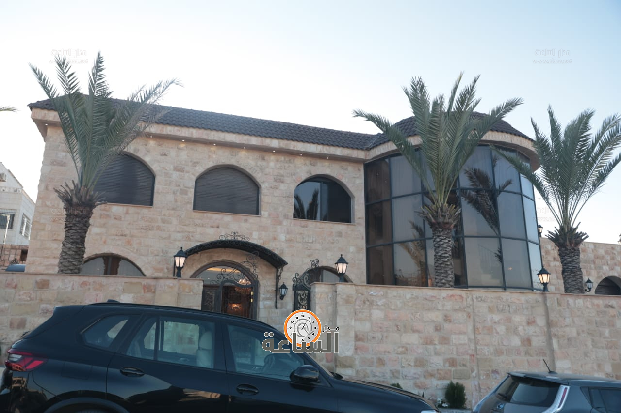 Madar Al-Saa Images 0.3286005078539487