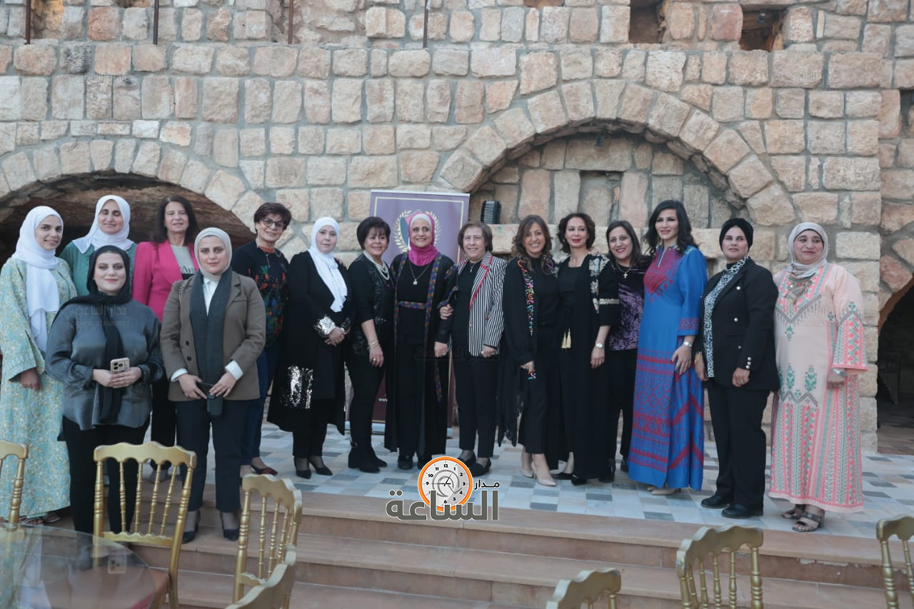 Madar Al-Saa Images 0.6144105015631627