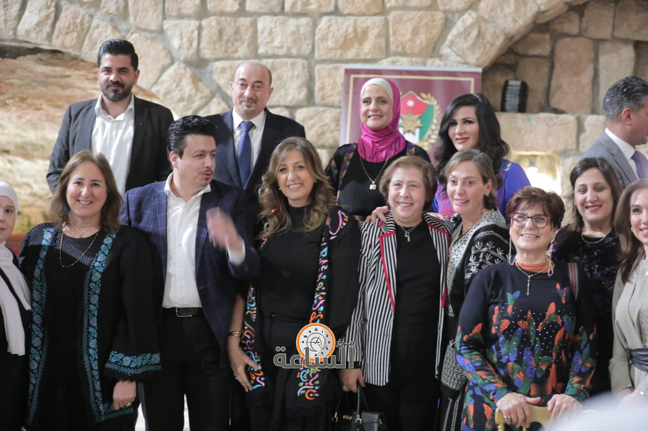 Madar Al-Saa Images 0.6138636359161695