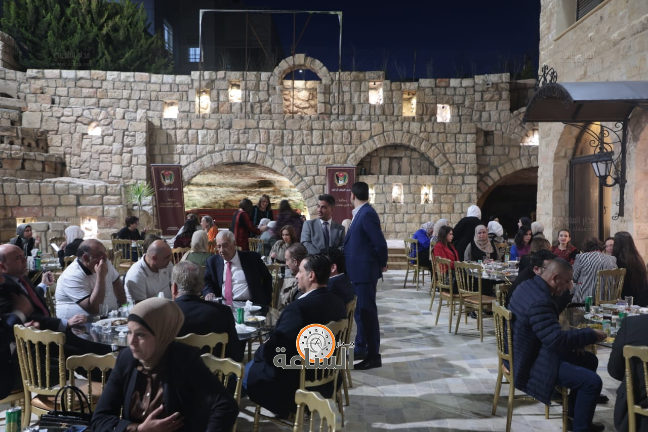 Madar Al-Saa Images 0.03521805837095471