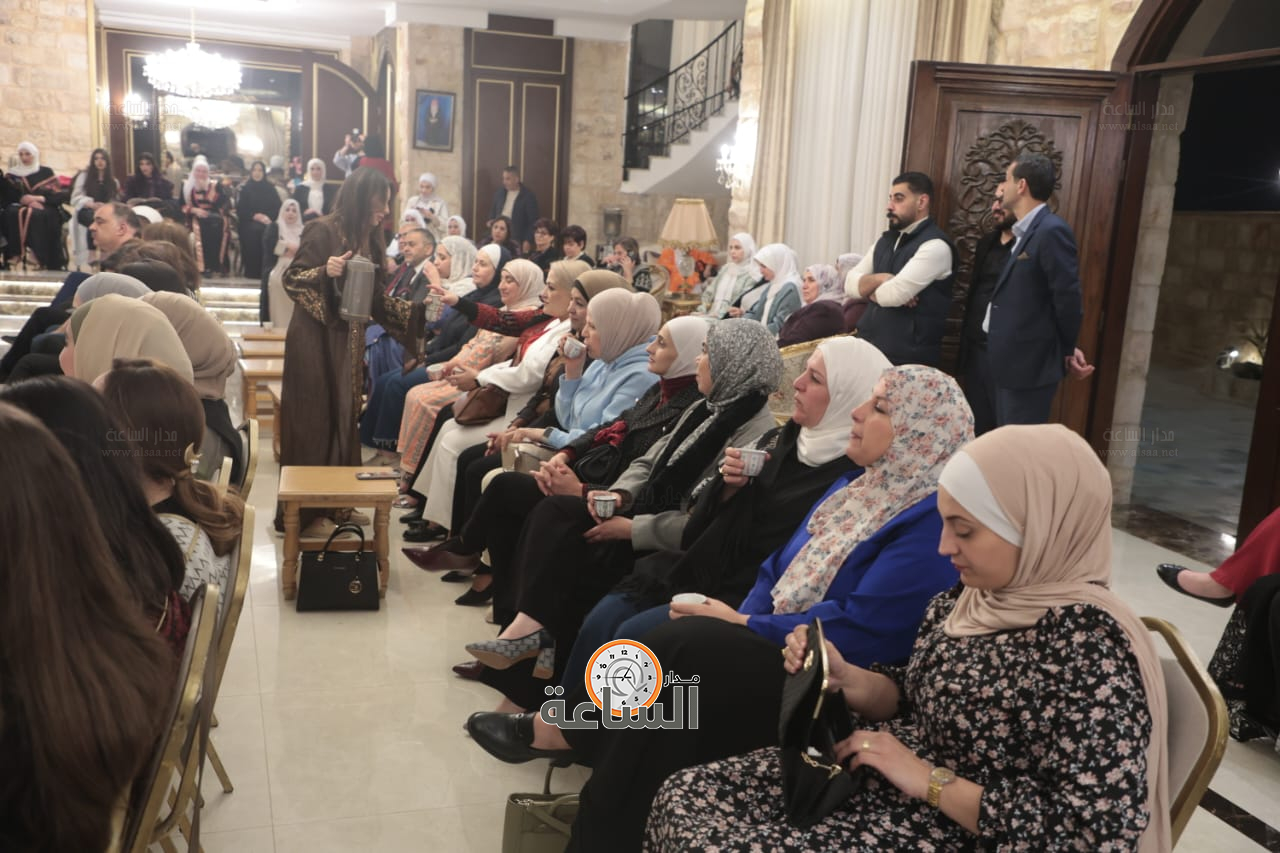 Madar Al-Saa Images 0.34840842568718977