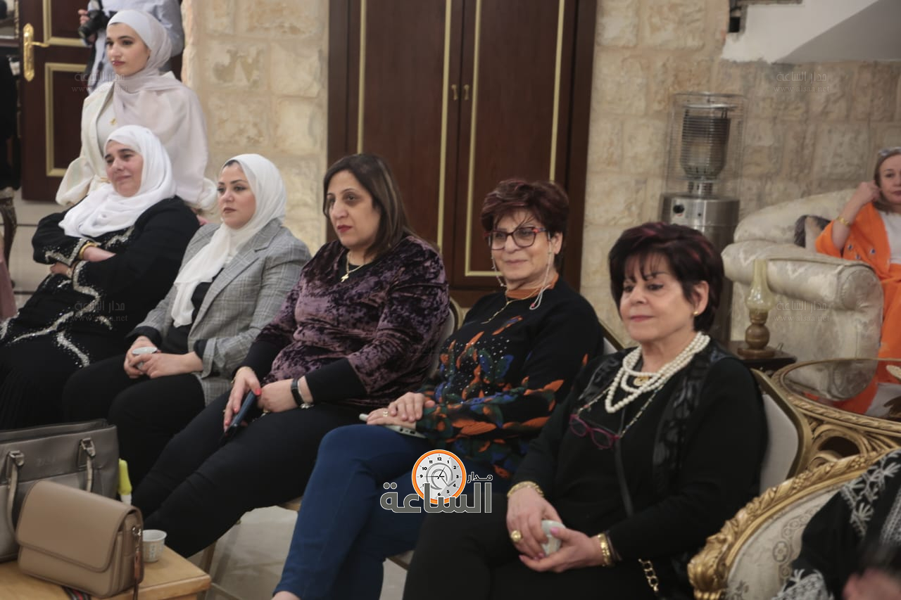 Madar Al-Saa Images 0.9039466035197035