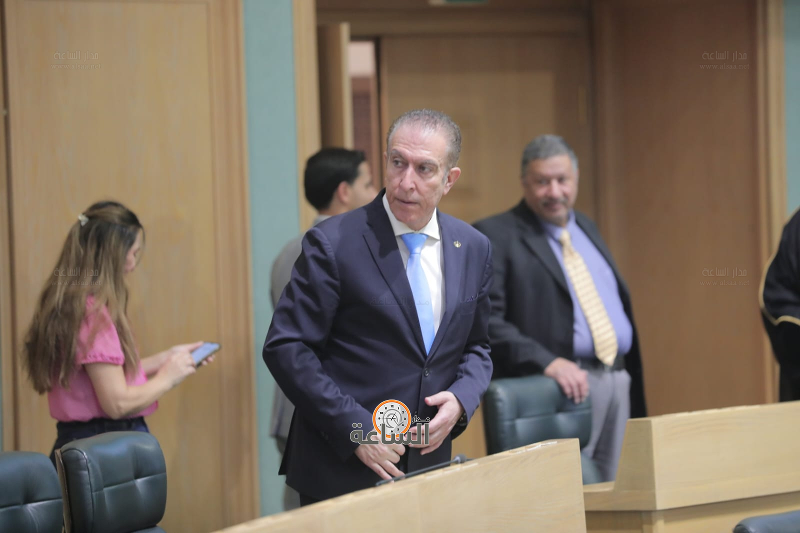 Madar Al-Saa Images 0.8060478577846162