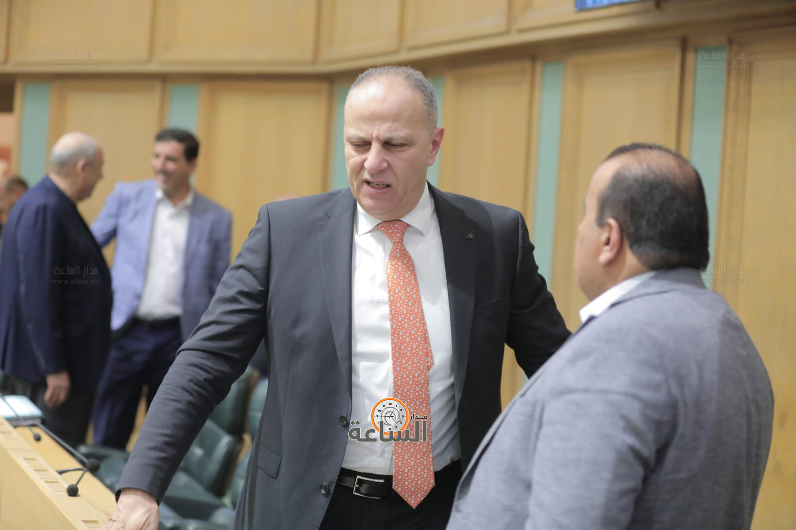 Madar Al-Saa Images 0.7852784860914401