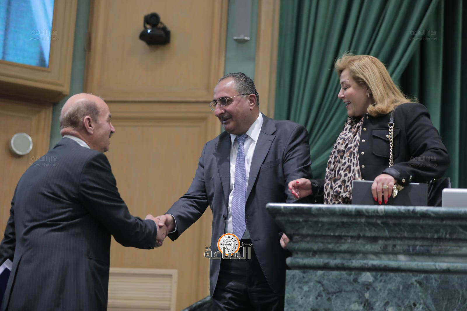 Madar Al-Saa Images 0.9340659647403904