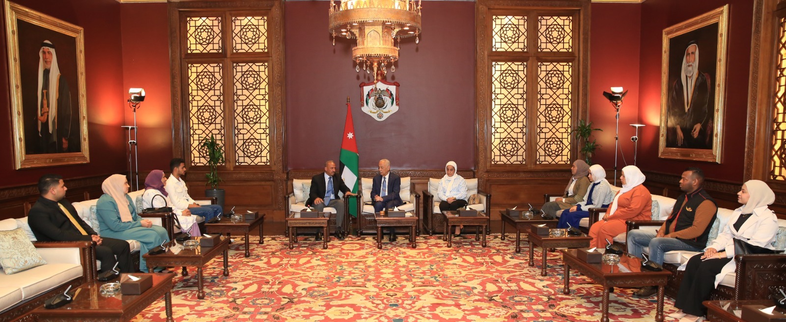 Madar Al-Saa Images 0.11387373914004706