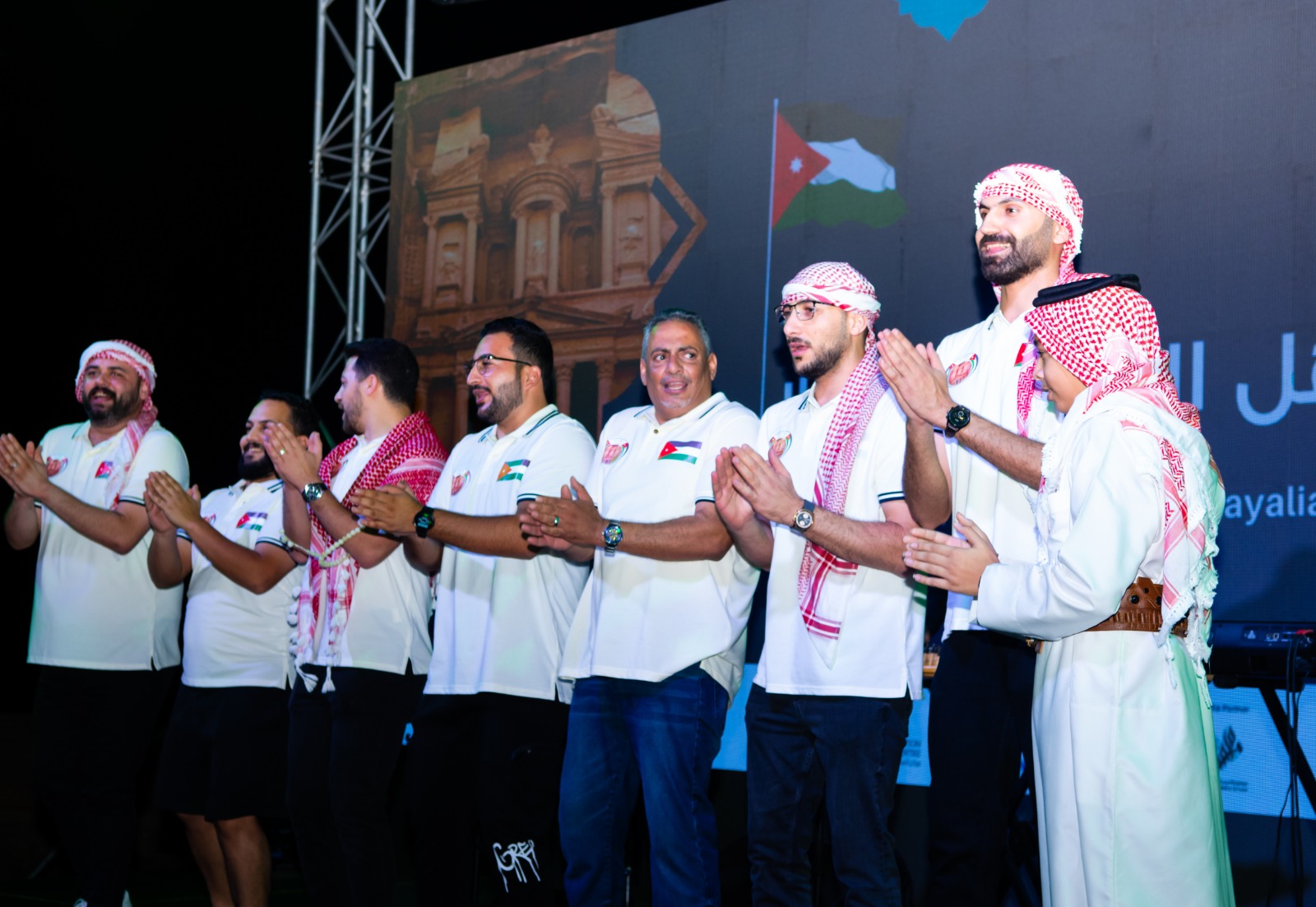 Madar Al-Saa Images 0.79512528498717