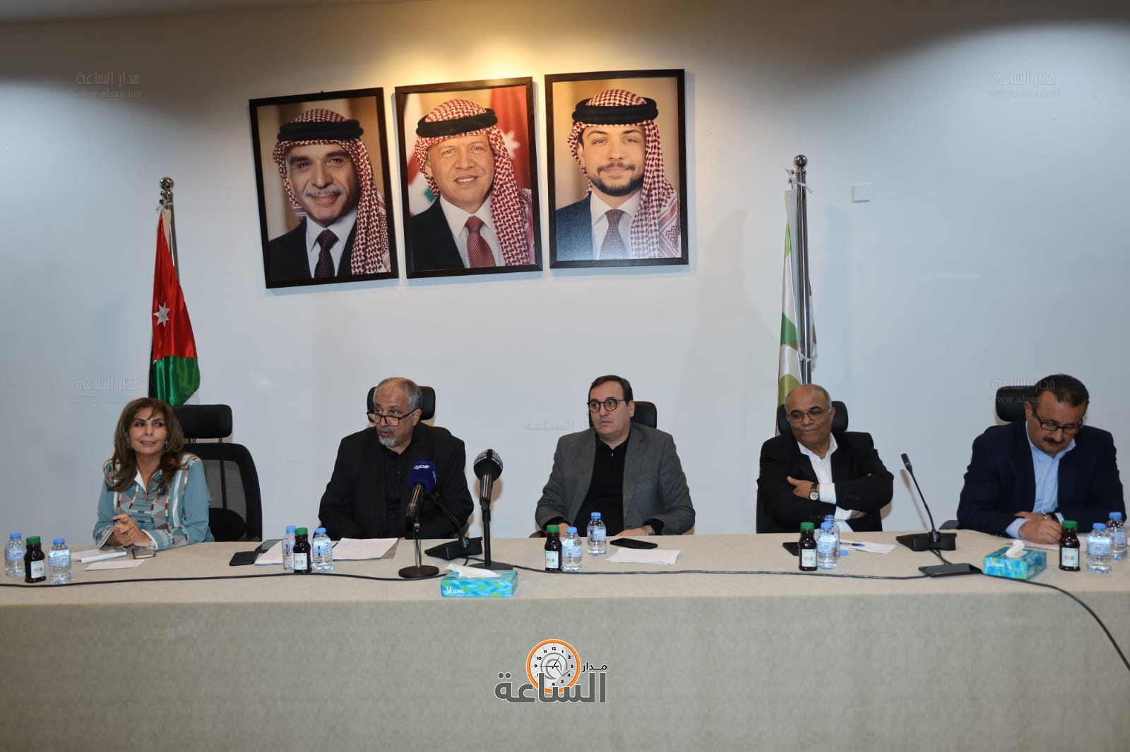 Madar Al-Saa Images 0.5854727265382595