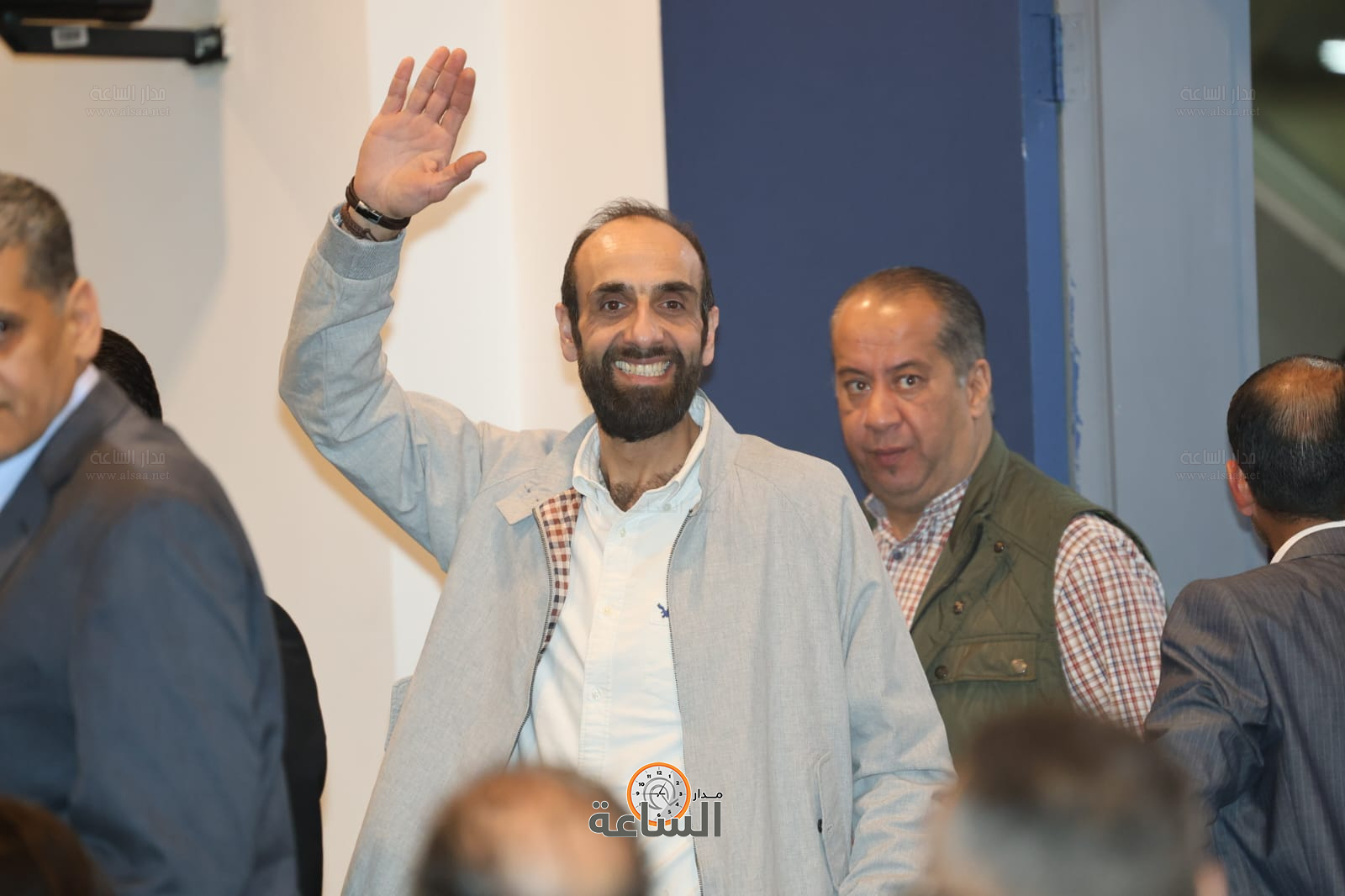 Madar Al-Saa Images 0.7756239901310604