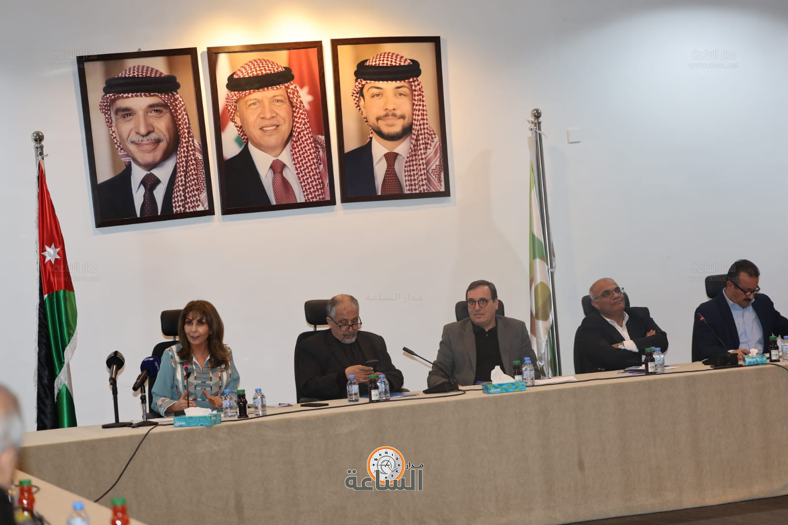 Madar Al-Saa Images 0.4248522626072144