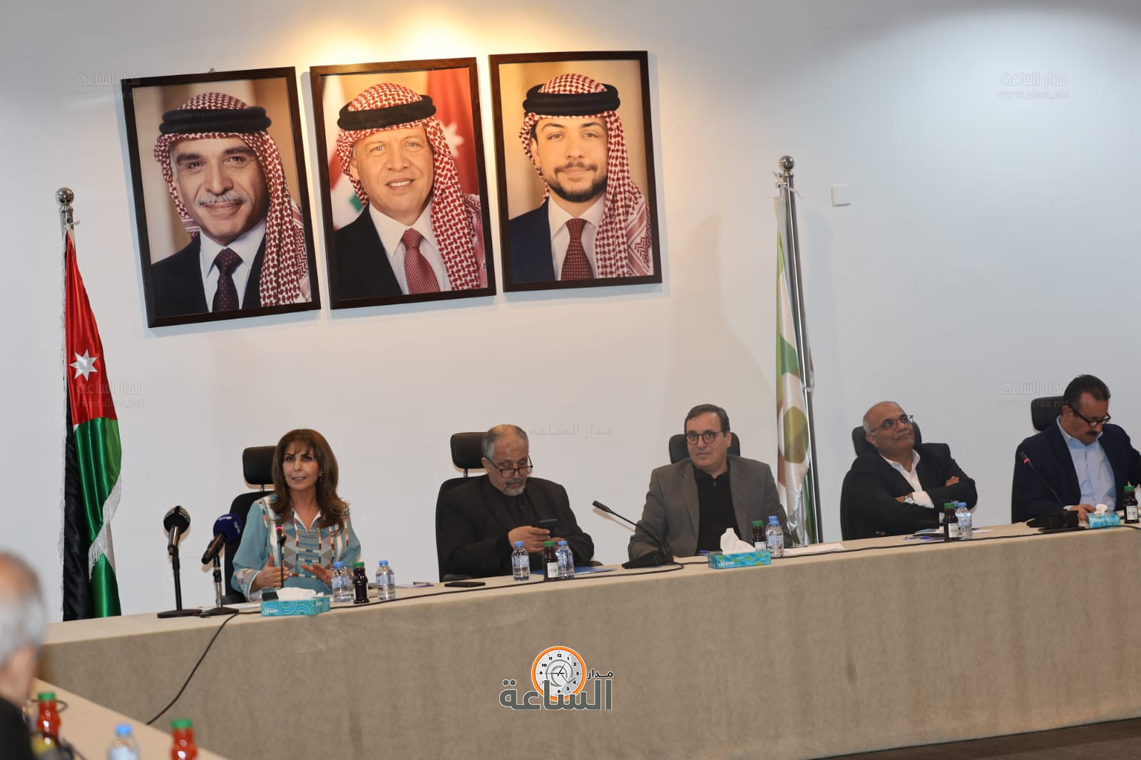 Madar Al-Saa Images 0.9465184349753457