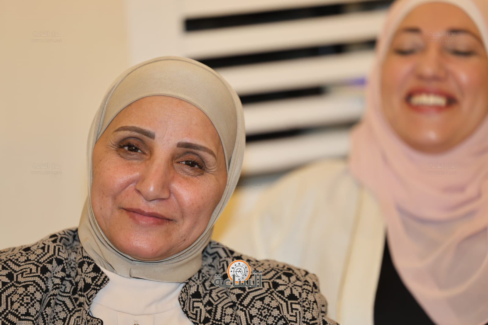 Madar Al-Saa Images 0.8661108593492937