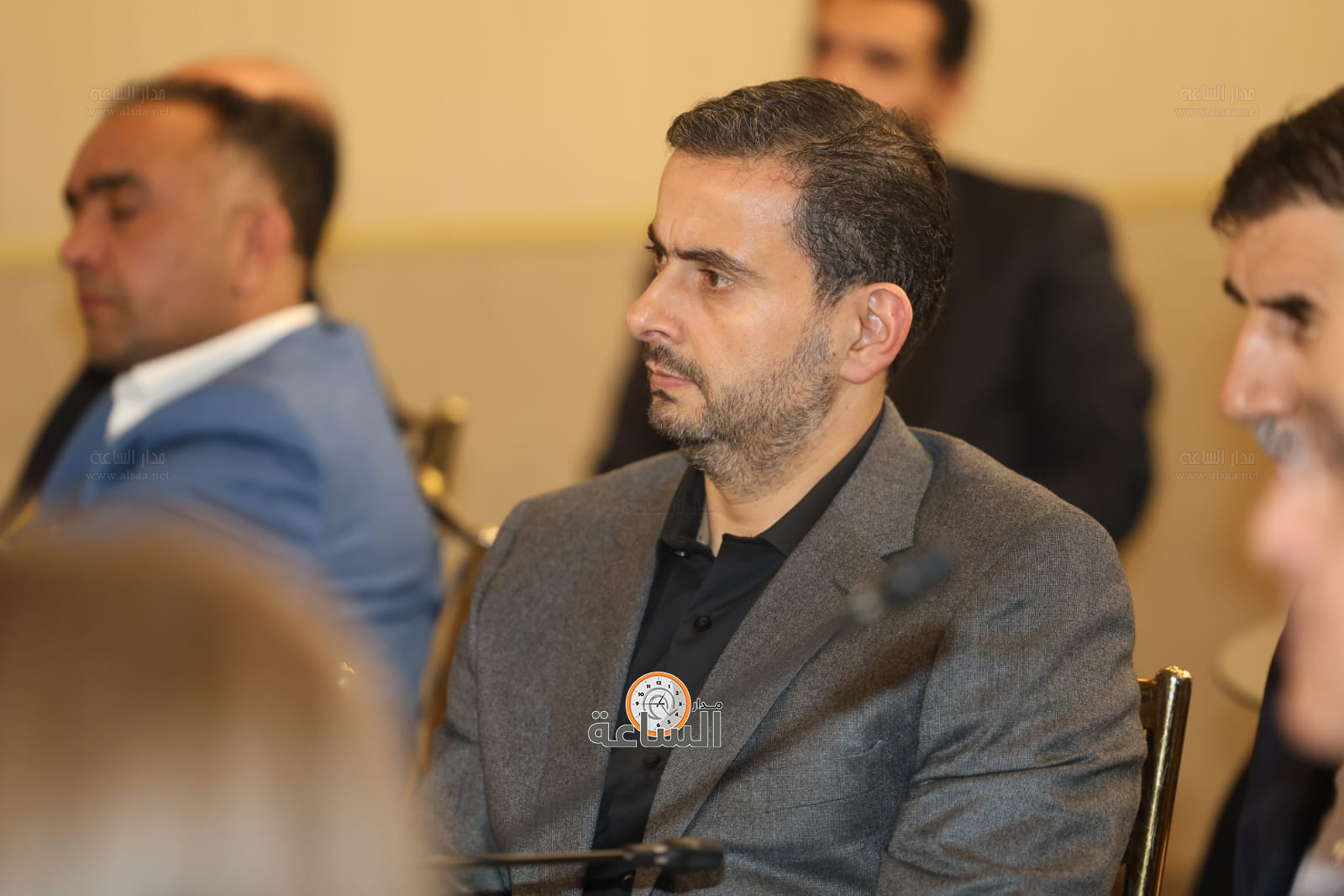 Madar Al-Saa Images 0.49986630731902837