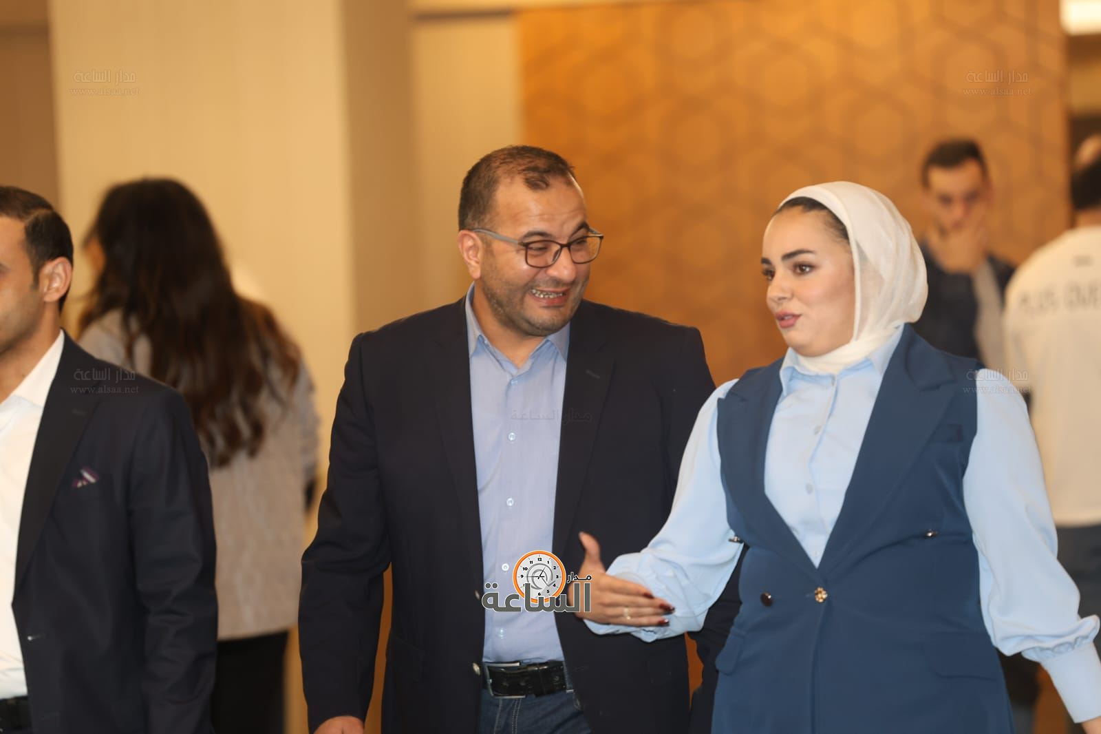 Madar Al-Saa Images 0.40148072343214314