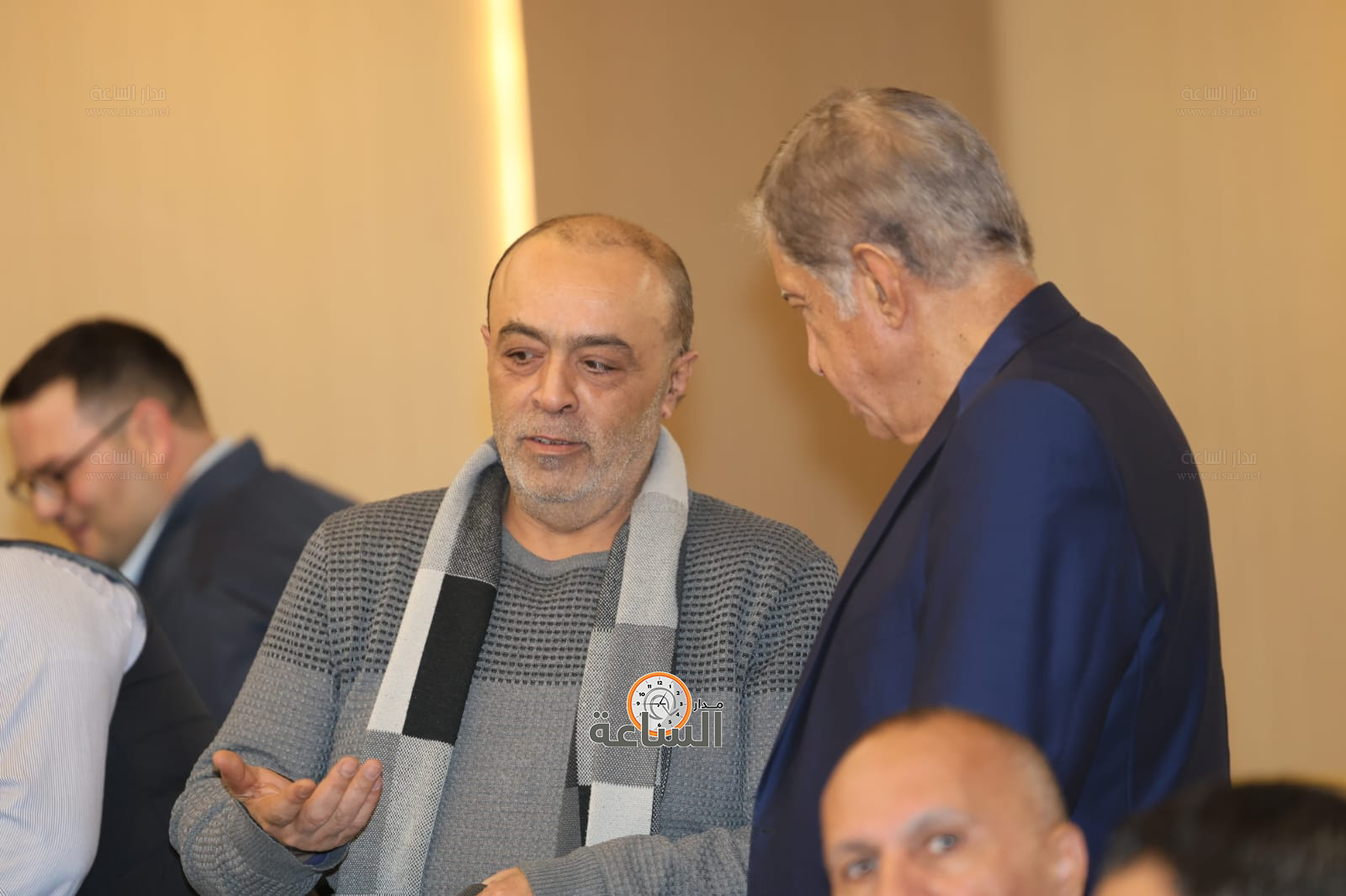 Madar Al-Saa Images 0.4102383428961578