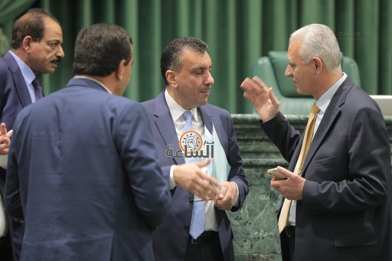 Madar Al-Saa Images 0.6931543295107947