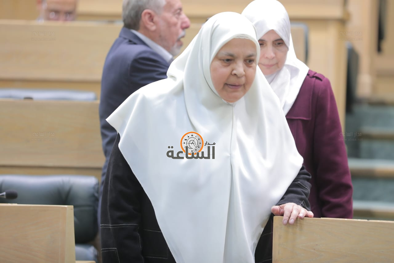 Madar Al-Saa Images 0.6774544904020277