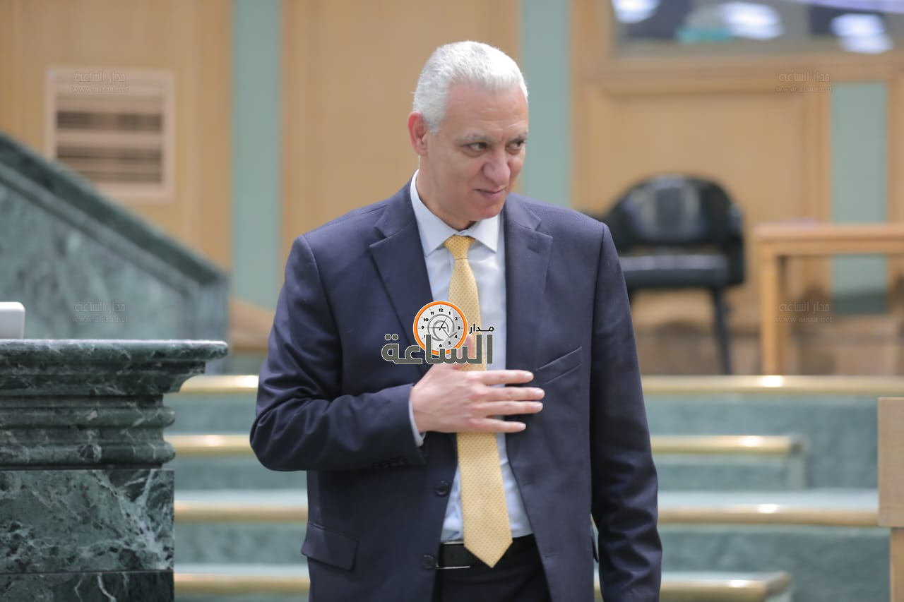 Madar Al-Saa Images 0.9761343549343542