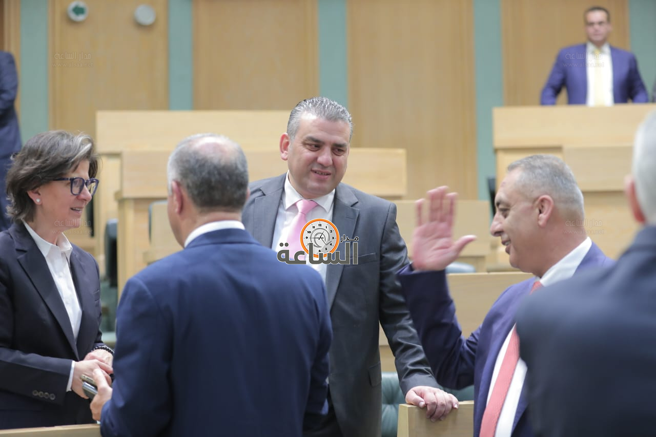 Madar Al-Saa Images 0.45853226501795086