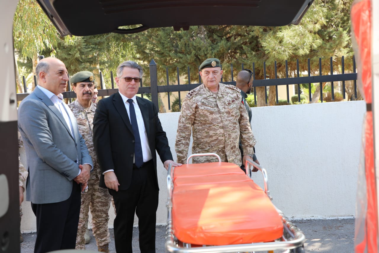 Madar Al-Saa Images 0.7477508785718165