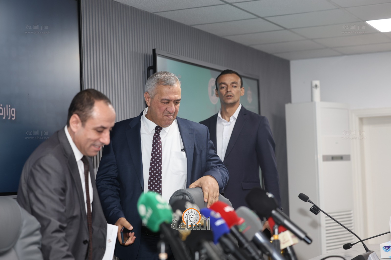 Madar Al-Saa Images 0.8300141414825732