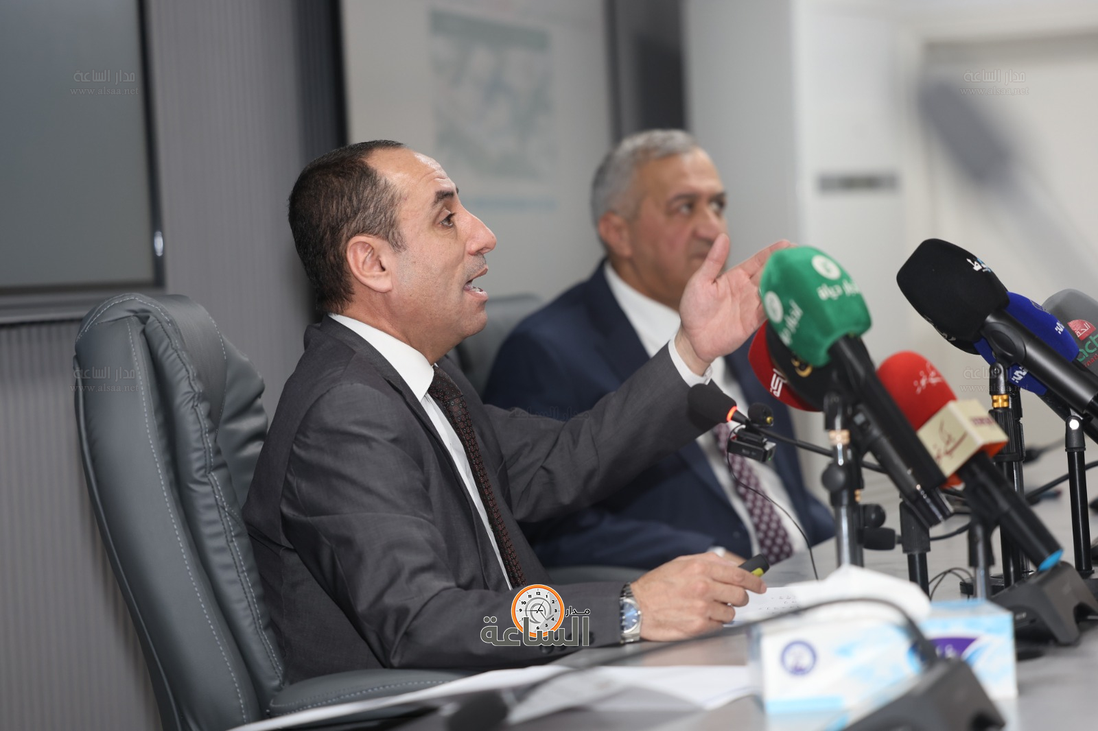 Madar Al-Saa Images 0.3835778265506211