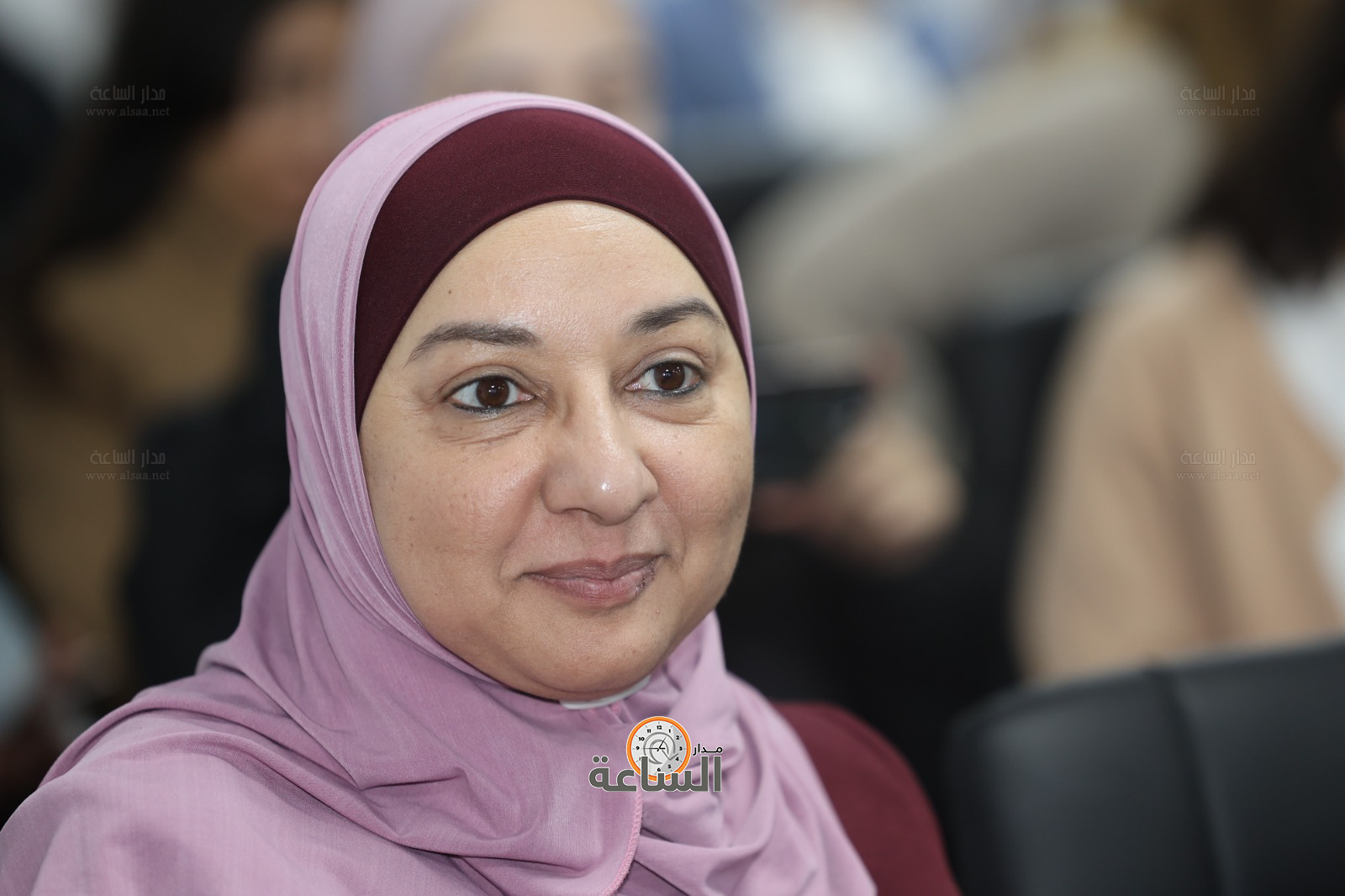 Madar Al-Saa Images 0.3950589648380016