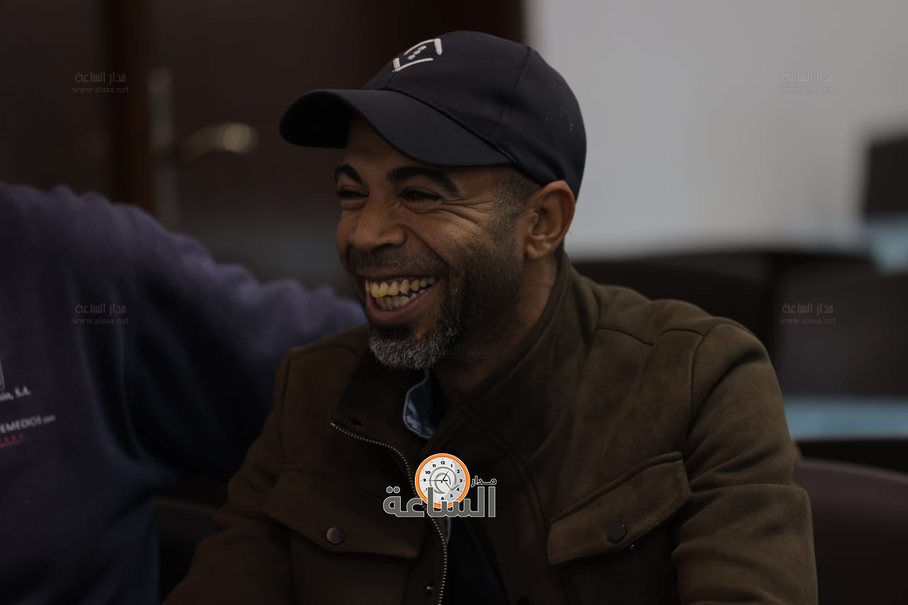 Madar Al-Saa Images 0.40712482992567356