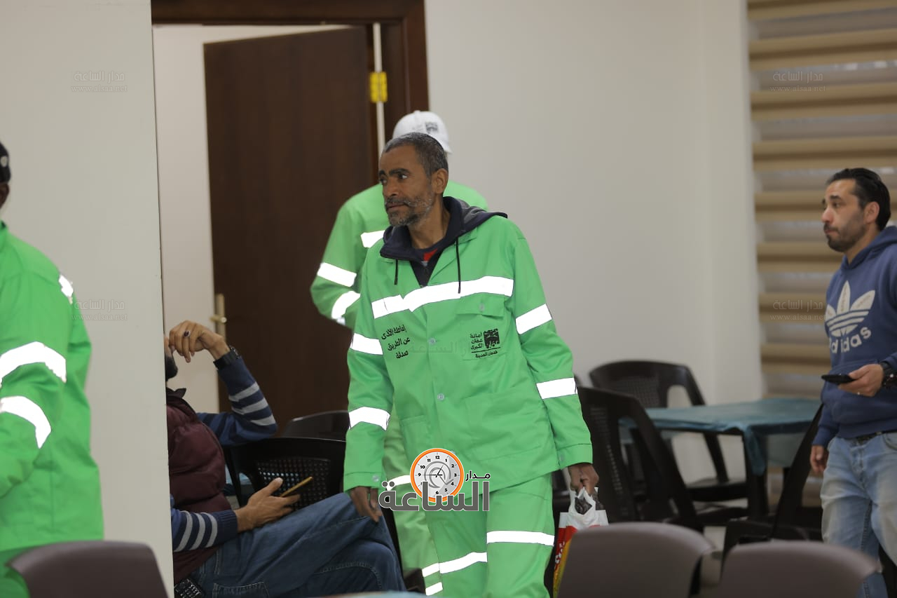 Madar Al-Saa Images 0.6361184629826657