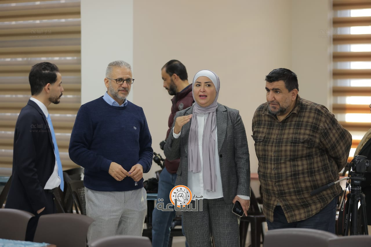 Madar Al-Saa Images 0.9290494210202216